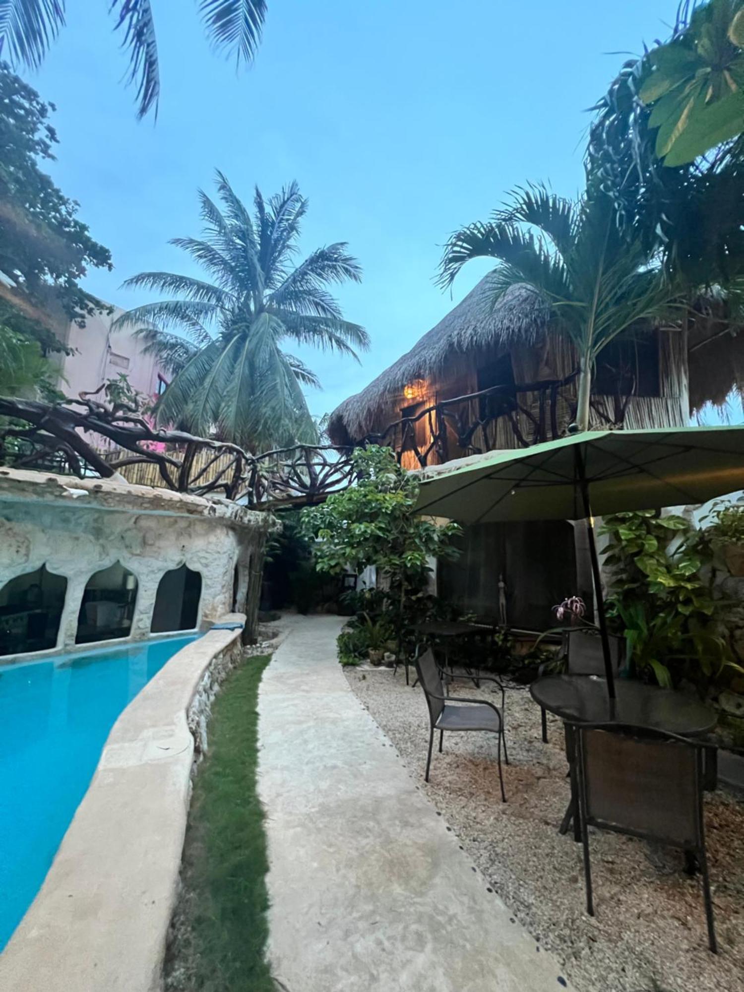 La Quinta Orquidea Bed & Breakfast ปัวร์โตโมเรลอส ภายนอก รูปภาพ