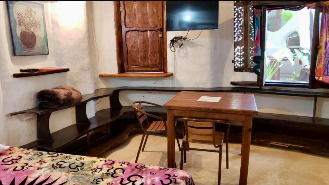 La Quinta Orquidea Bed & Breakfast ปัวร์โตโมเรลอส ภายนอก รูปภาพ